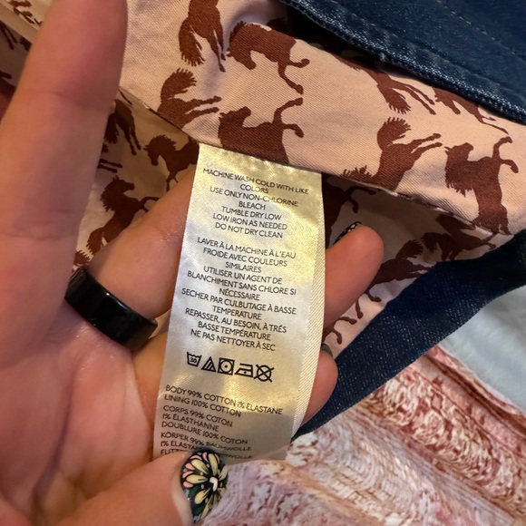 NWT Women’s Size Medium Anthropologie Blue Denim Jacket with Corduroy Collar - Picture 7 of 7